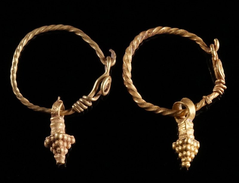 Pair of Roman Gold Earrings with Pendant. C. 200-400AD - Premium Ancient Coins - Jewellery & Watches > Fine Jewellery > Necklaces & Pendants