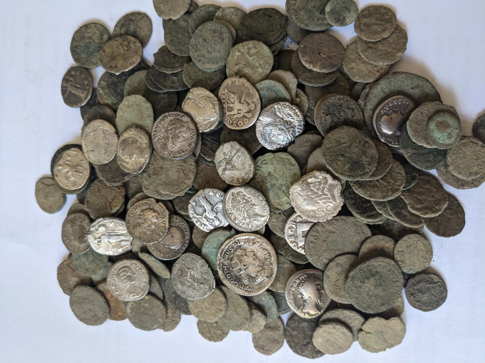 High Quality uncleaned Ancient Roman coins. Silver coins Included! 160